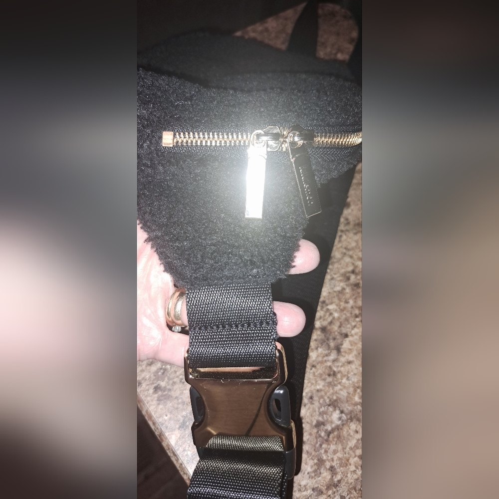 Ladies Lululemon Everywhere Fanny Bag Shopping Vacation Black Adjustable - Picture 7 of 10